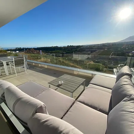 Oceana Views - Newly Built 3 Bedrooms - New Golden Mile Apartment *