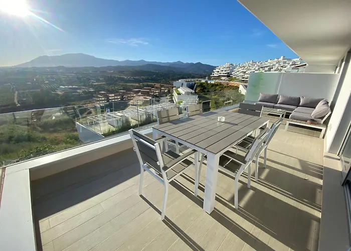 Oceana Views - Newly Built 3 Bedrooms - New Golden Mile Apartment