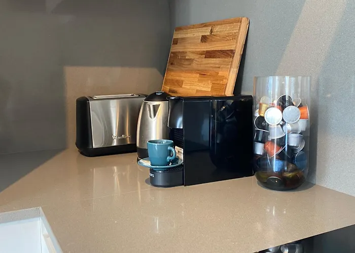 Oceana Views - Newly Built 3 Bedrooms - New Golden Mile Apartment *