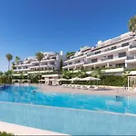 Oceana Views - Newly Built 3 Bedrooms - New Golden Mile Apartment *
